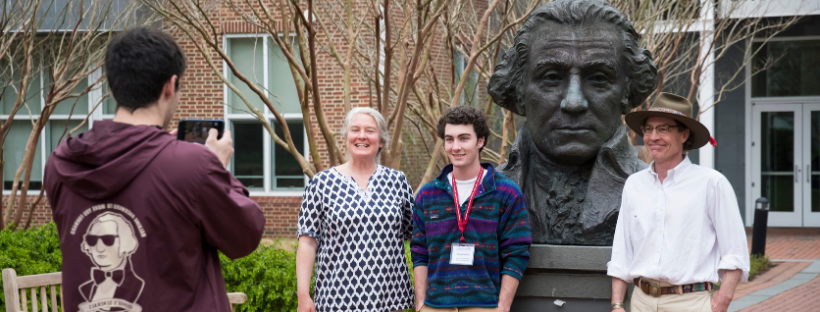 Admitted student photo in front of Hodson Hall